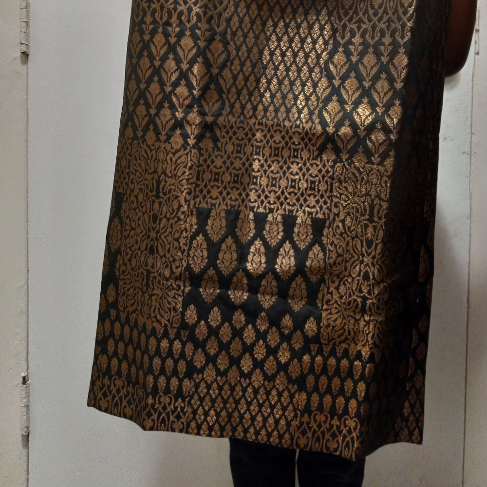 Midi Noon By Noor skirt. With tag